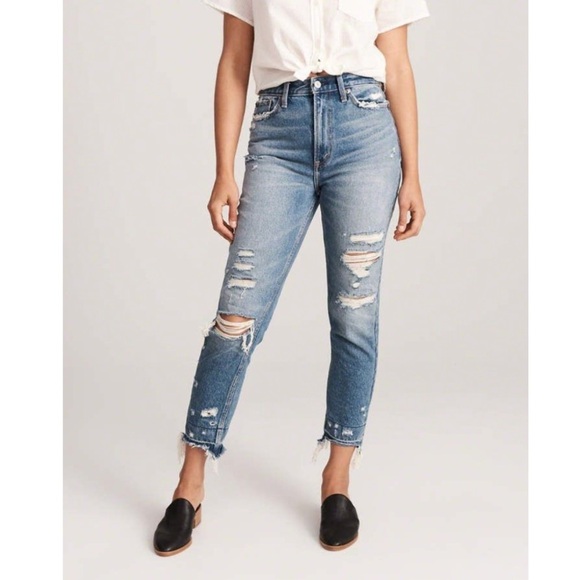 Abercrombie & Fitch A&F Women's Ripped High Rise Mom Jeans 2/26 - Picture 1 of 8